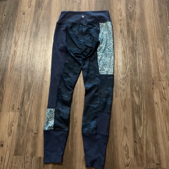 Lululemon leggings - Picture 2 of 4